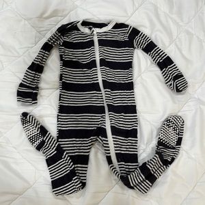 Kickee pants pajamas 9-12 months